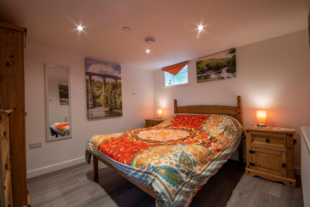 Apartamento Welsh Row House Llandegla Exterior foto