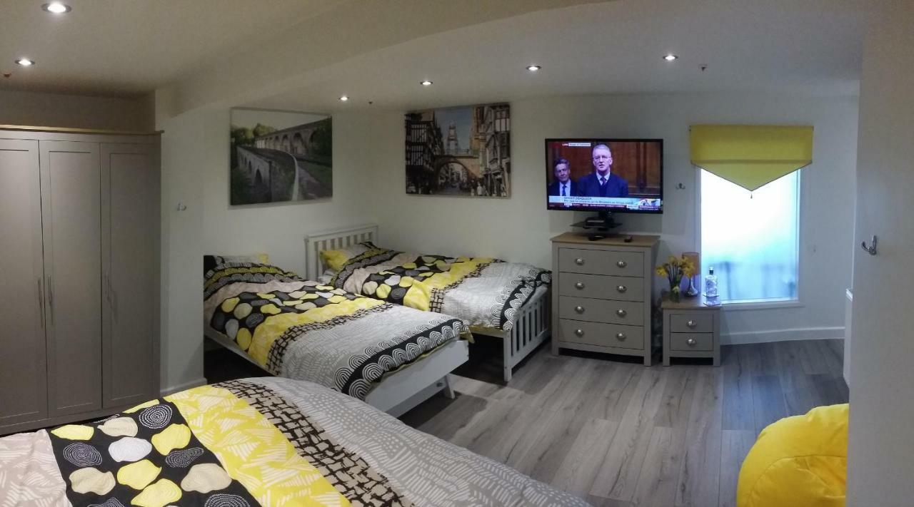 Apartamento Welsh Row House Llandegla Exterior foto