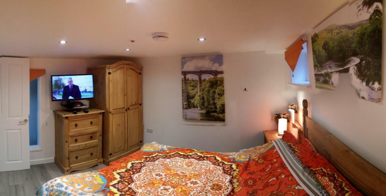 Apartamento Welsh Row House Llandegla Exterior foto