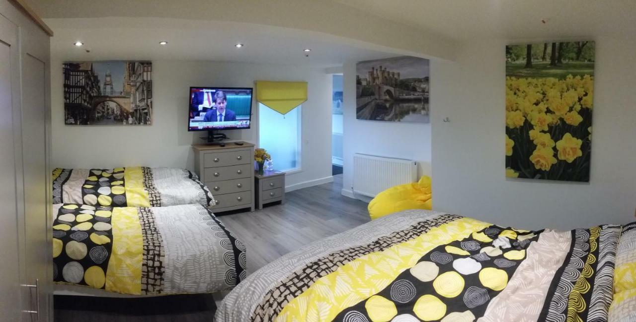 Apartamento Welsh Row House Llandegla Exterior foto
