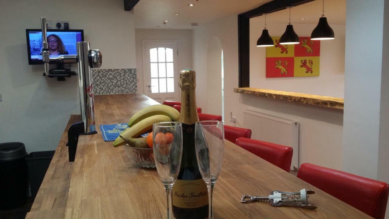 Apartamento Welsh Row House Llandegla Exterior foto