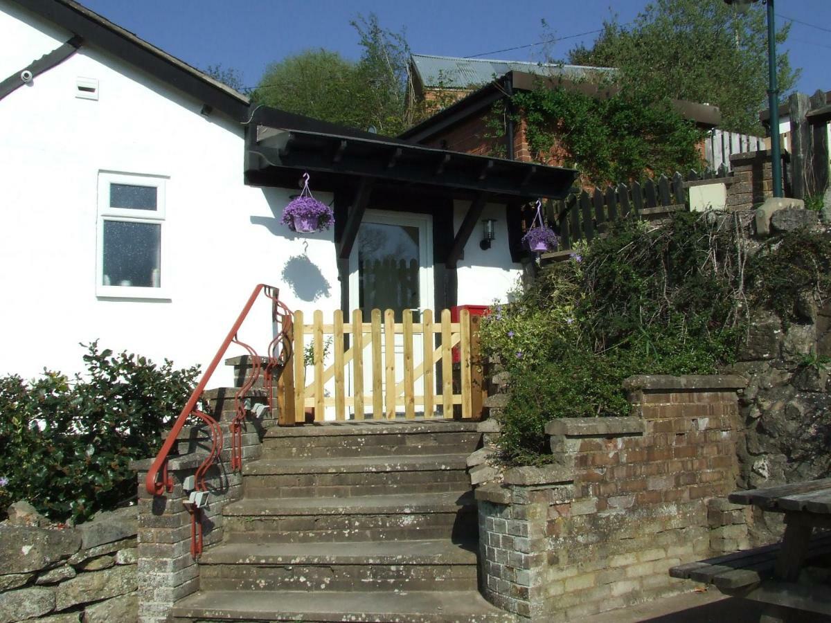 Apartamento Welsh Row House Llandegla Exterior foto