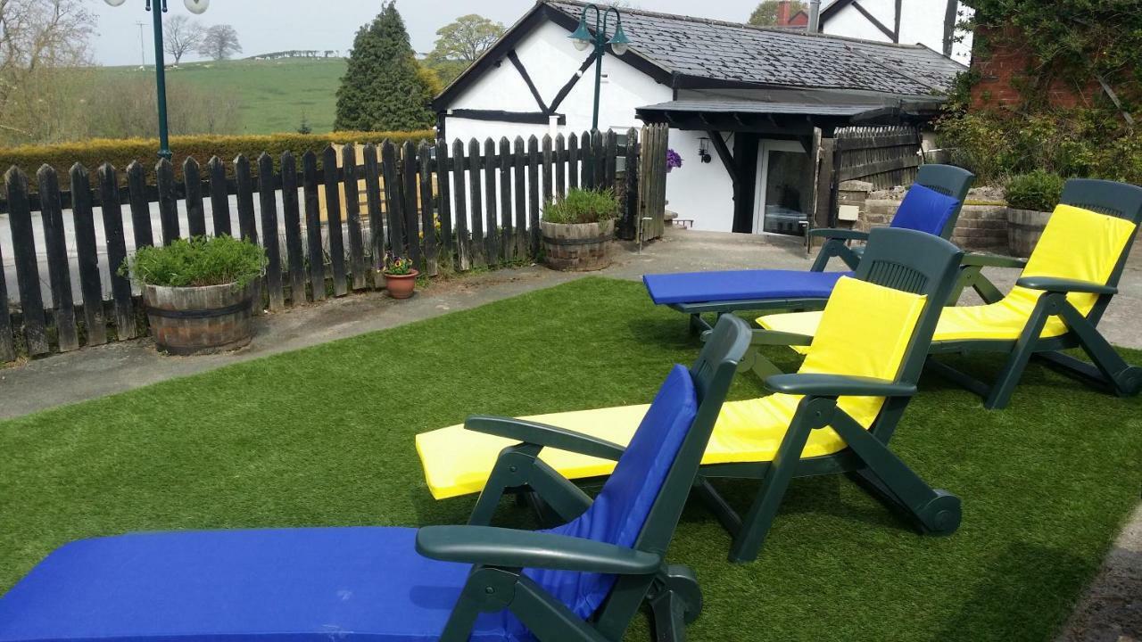 Apartamento Welsh Row House Llandegla Exterior foto